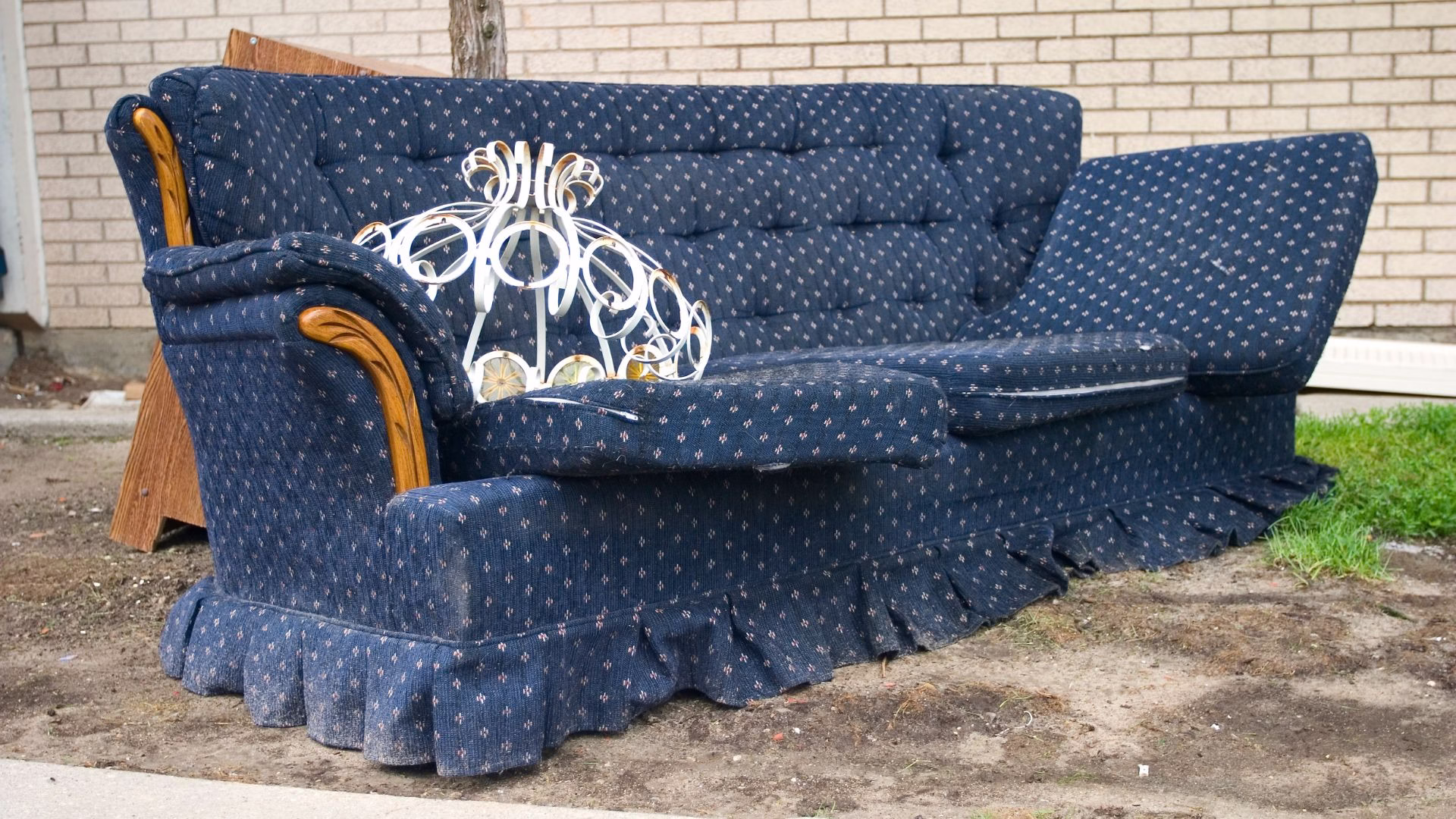 Dealing with Bulky Furniture